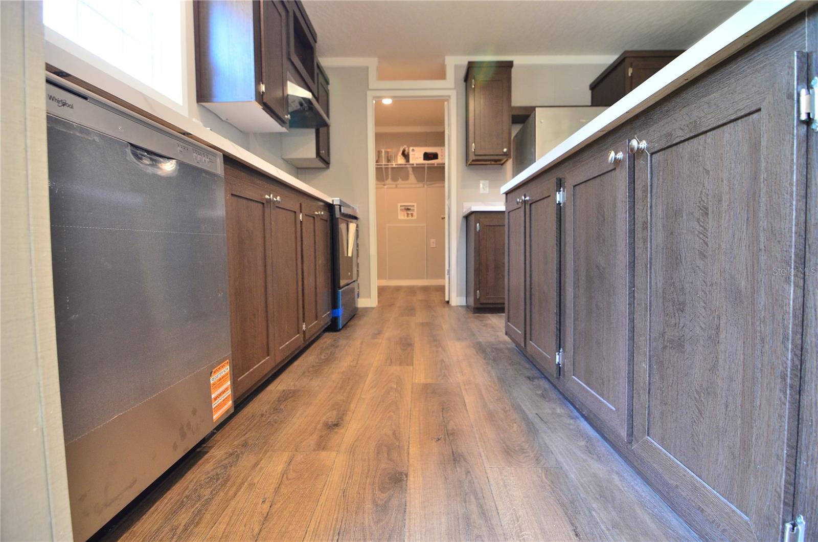 Image 42 of 67 For 515 Twin Lakes Circle