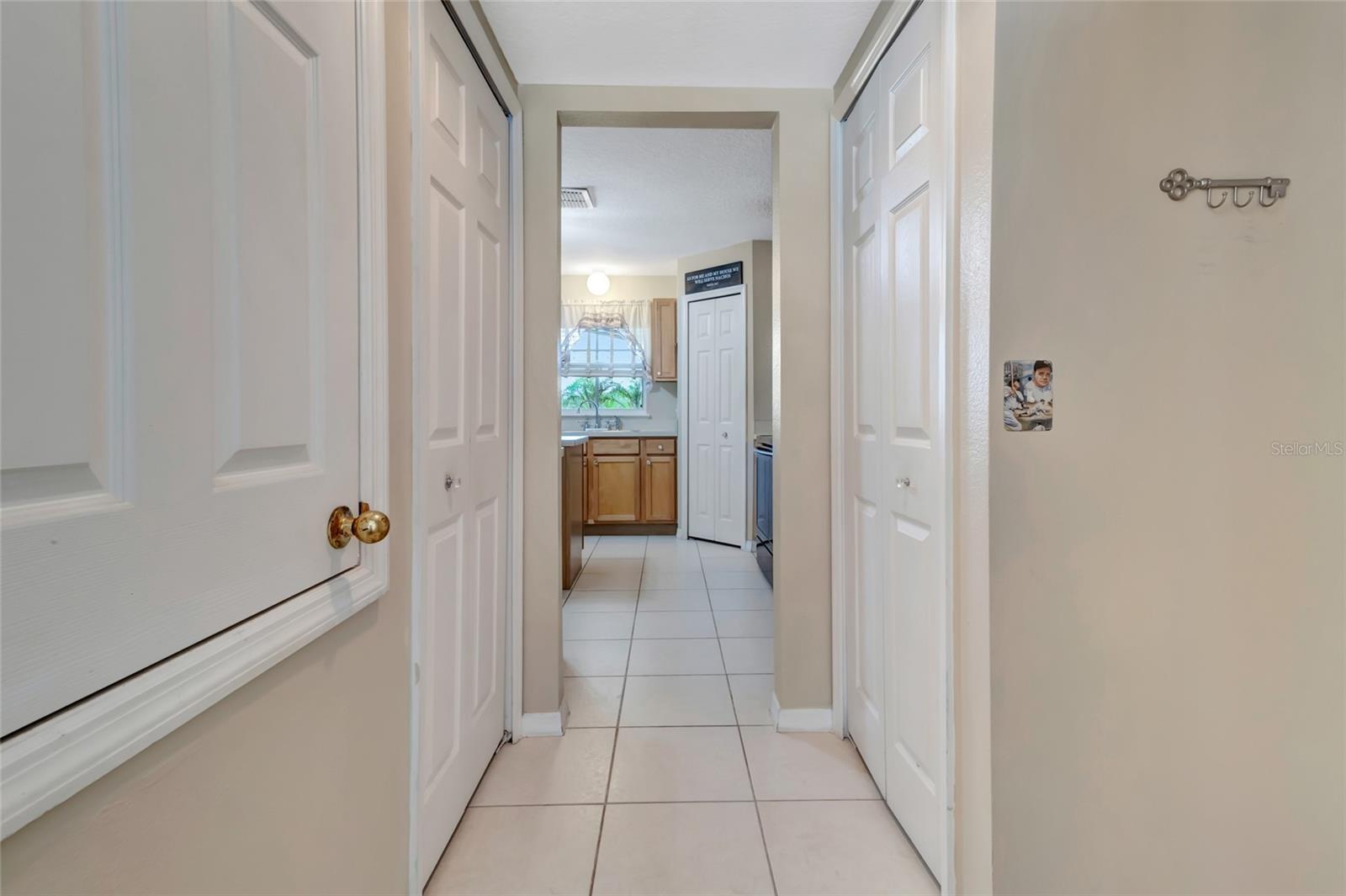 Image 14 of 55 For 16434 Meredrew Lane