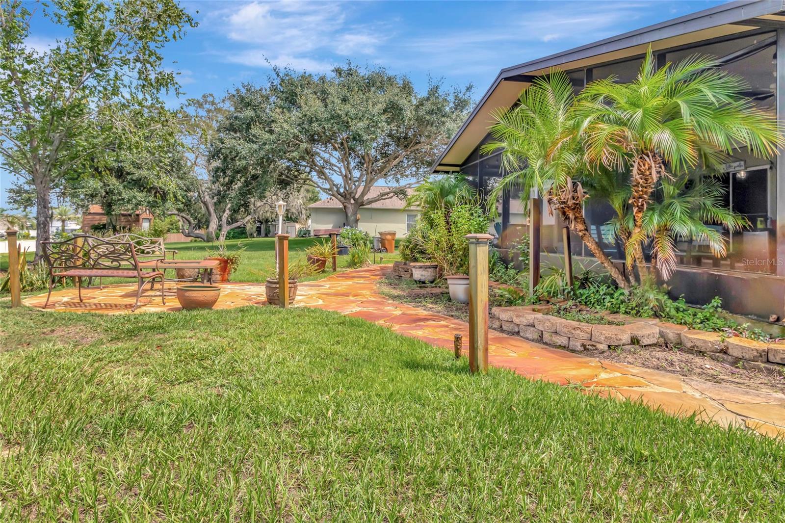 Image 44 of 55 For 16434 Meredrew Lane