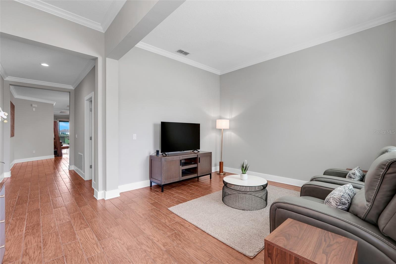 Image 8 of 64 For 313 Blue Cypress Drive