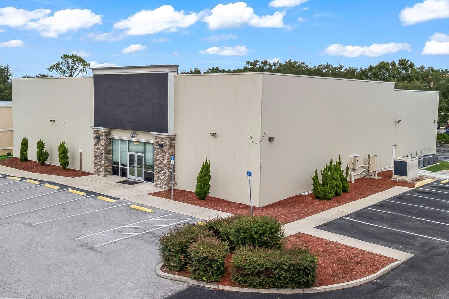 Details for 13891 Us-441, LADY LAKE, FL 32159