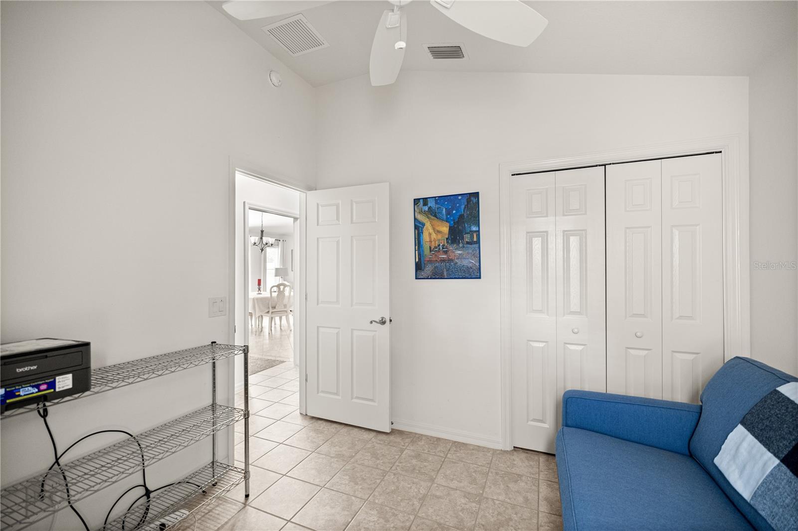 Image 18 of 32 For 859 Amber Court