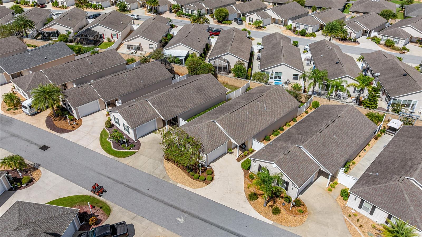 Image 29 of 32 For 859 Amber Court
