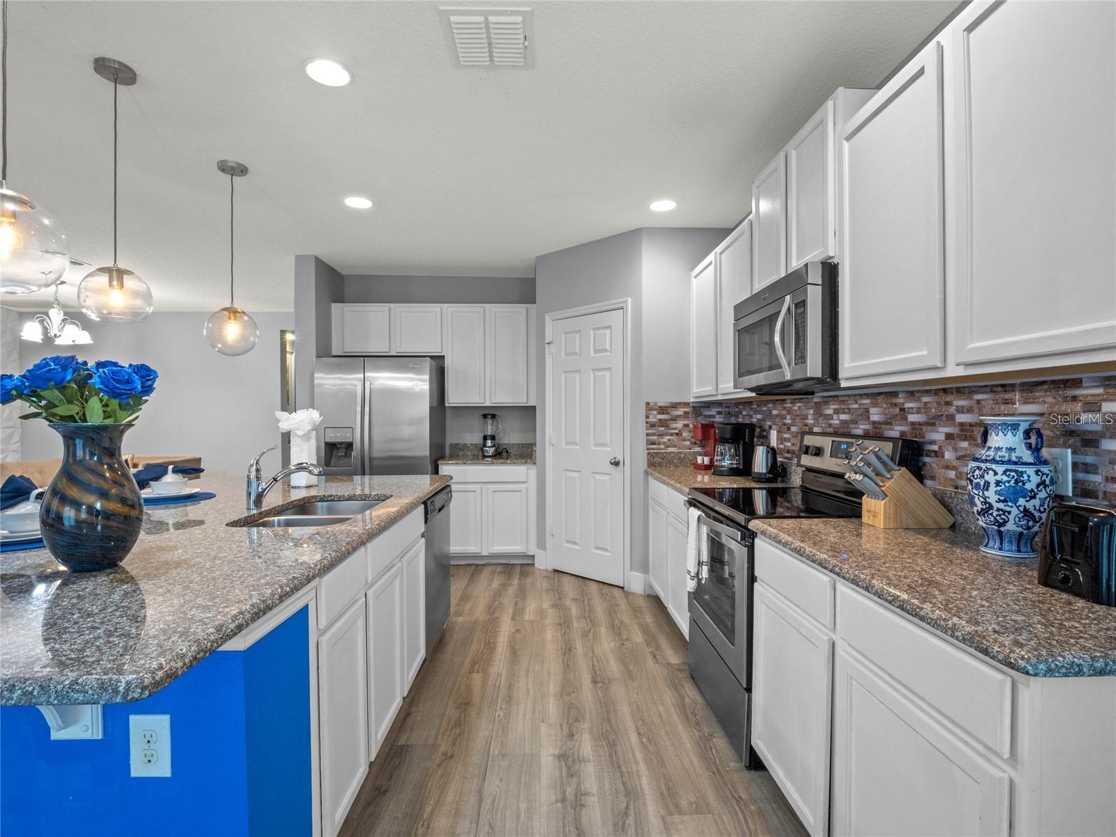 Image 11 of 33 For 1343 Yorkshire Court