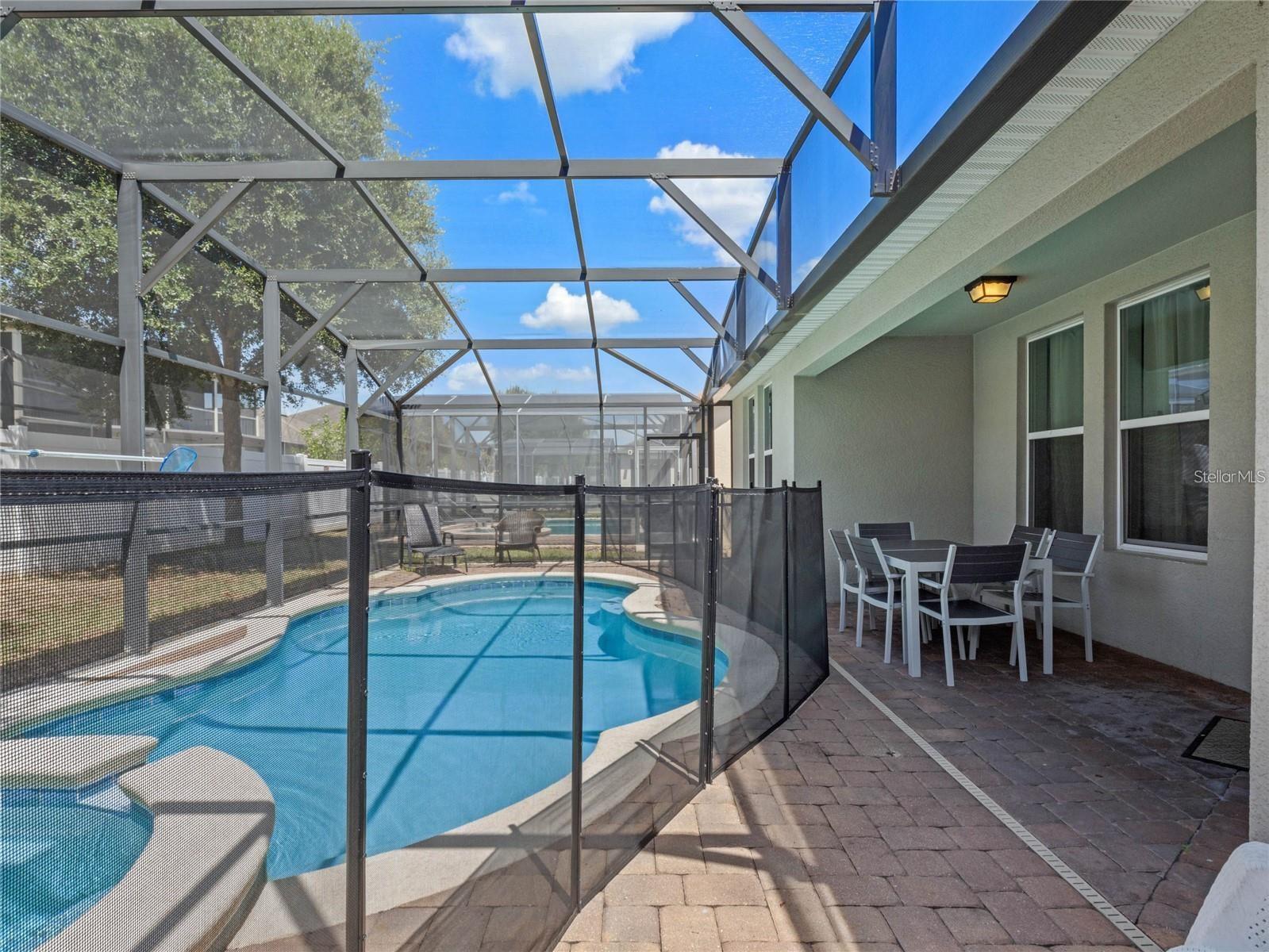 Image 31 of 33 For 1343 Yorkshire Court