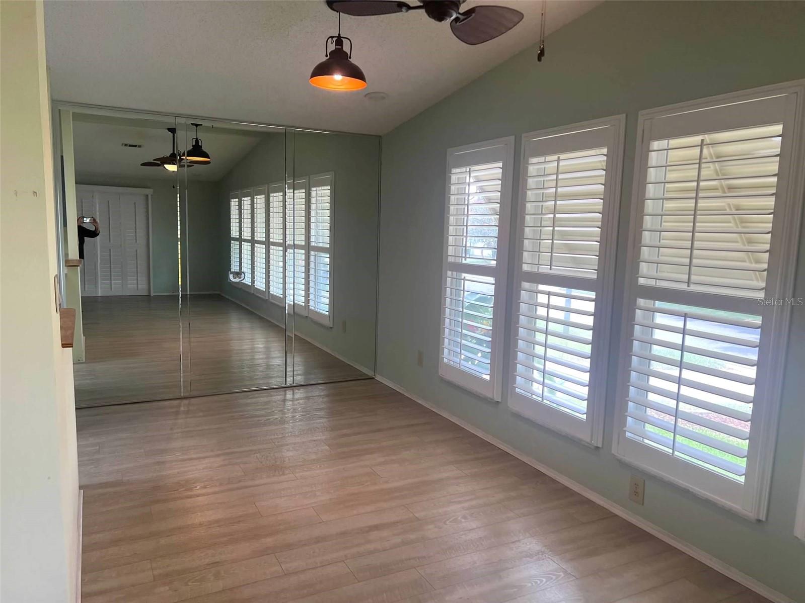 Image 4 of 21 For 1617 Hilton Head Boulevard