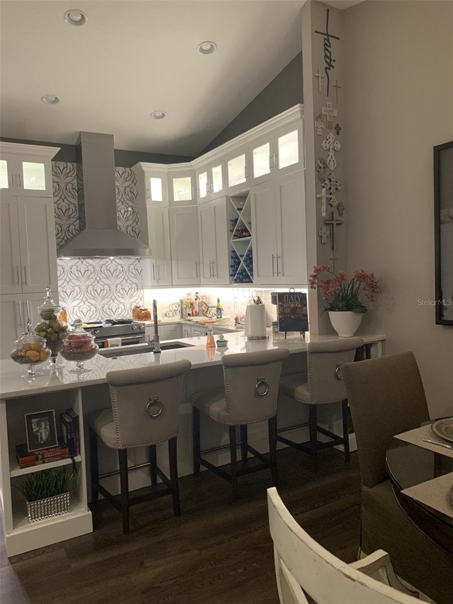 Image 6 of 18 For 260 Fearon Avenue