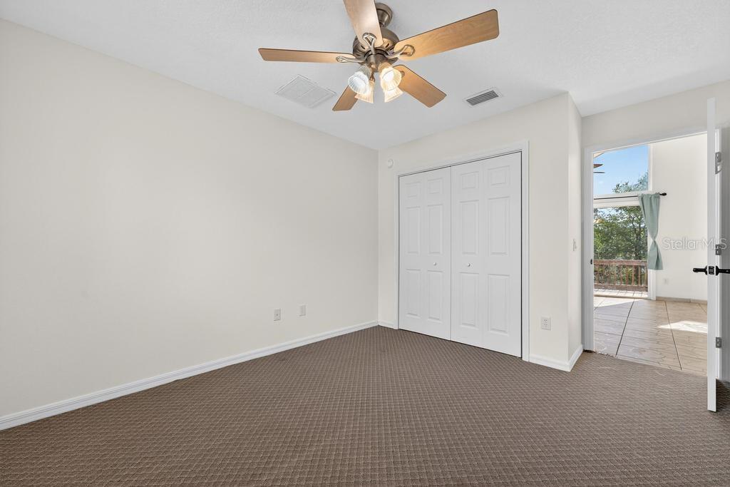 Image 36 of 53 For 15585 170th Avenue