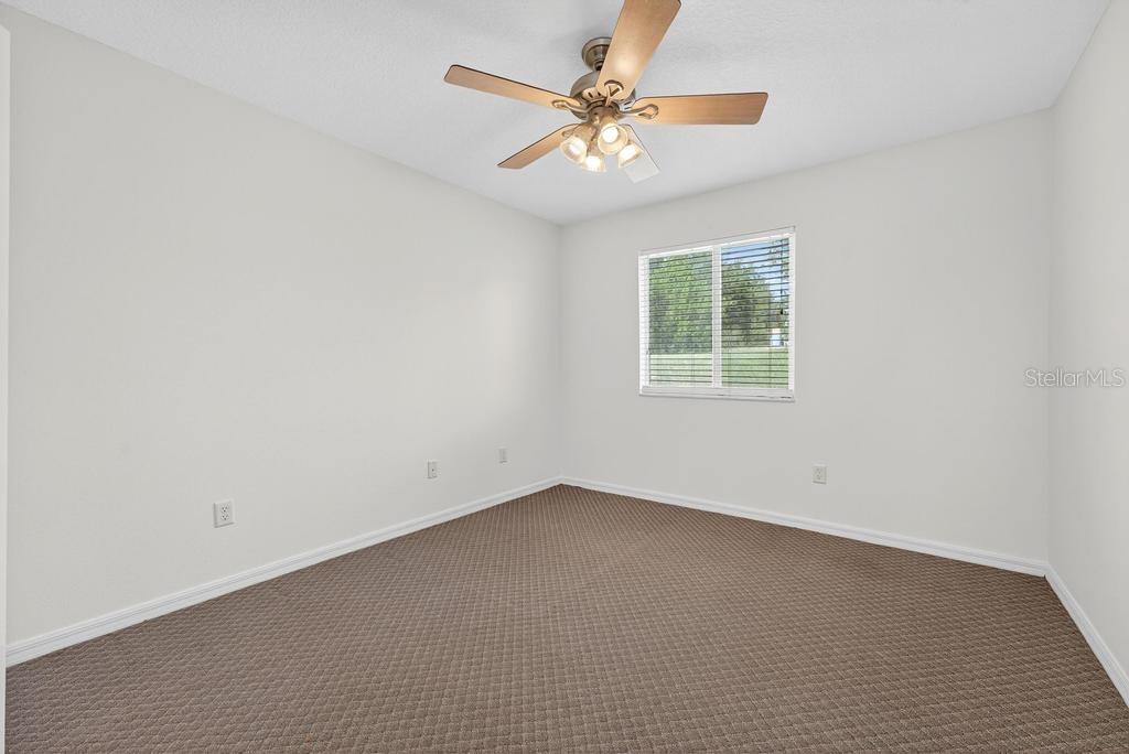 Image 37 of 53 For 15585 170th Avenue