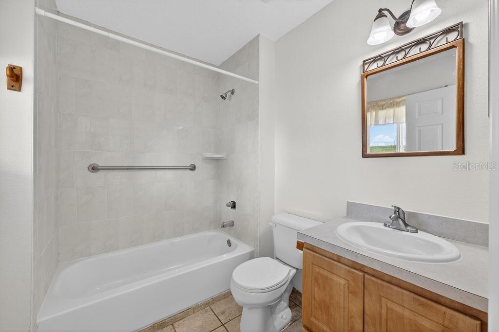 Image 39 of 53 For 15585 170th Avenue