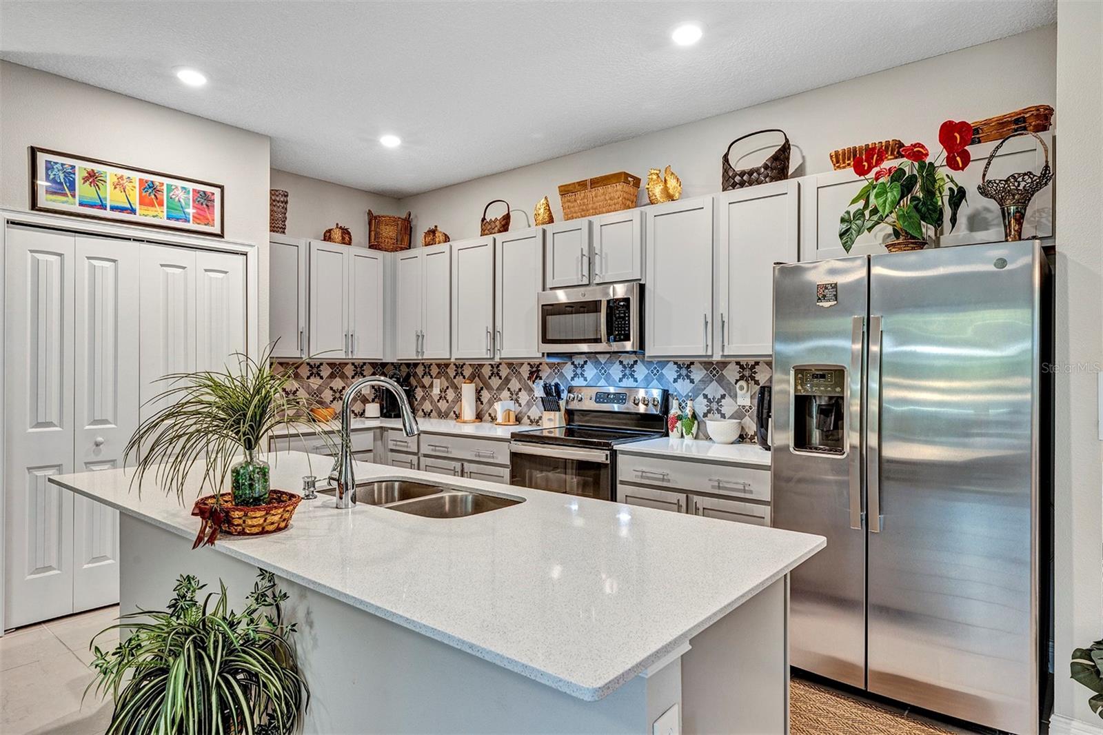 Image 13 of 49 For 27203 White Plains Way