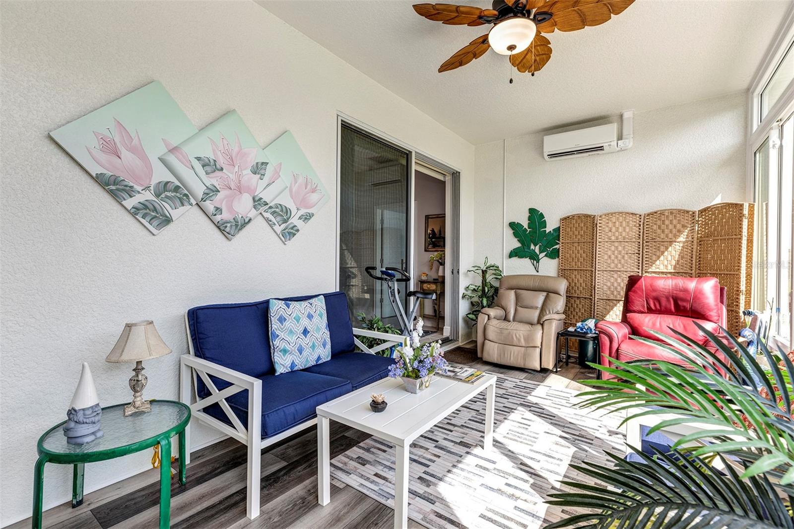 Image 17 of 49 For 27203 White Plains Way