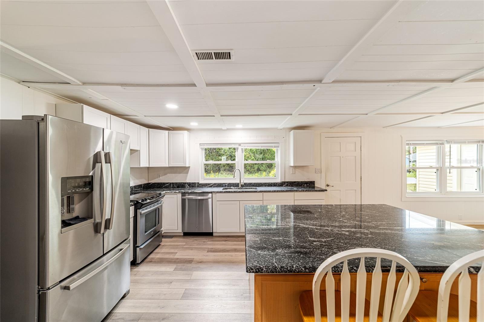 Image 19 of 56 For 15815 84th Avenue