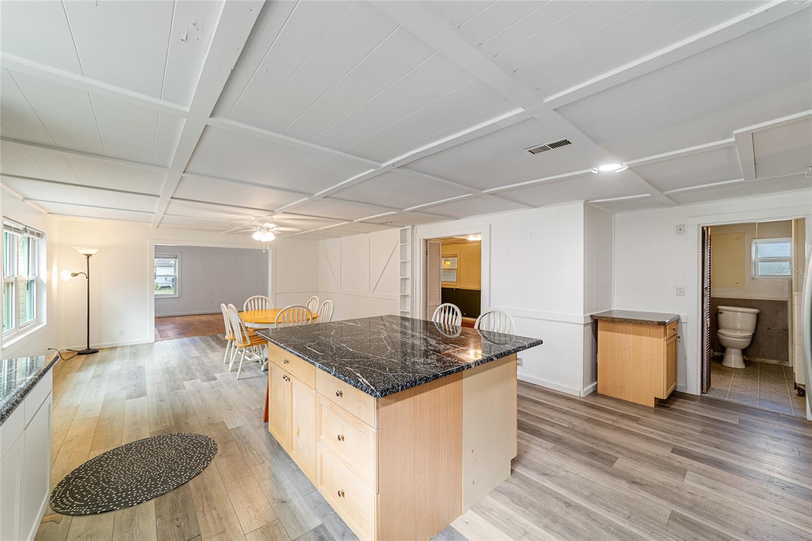 Image 21 of 56 For 15815 84th Avenue