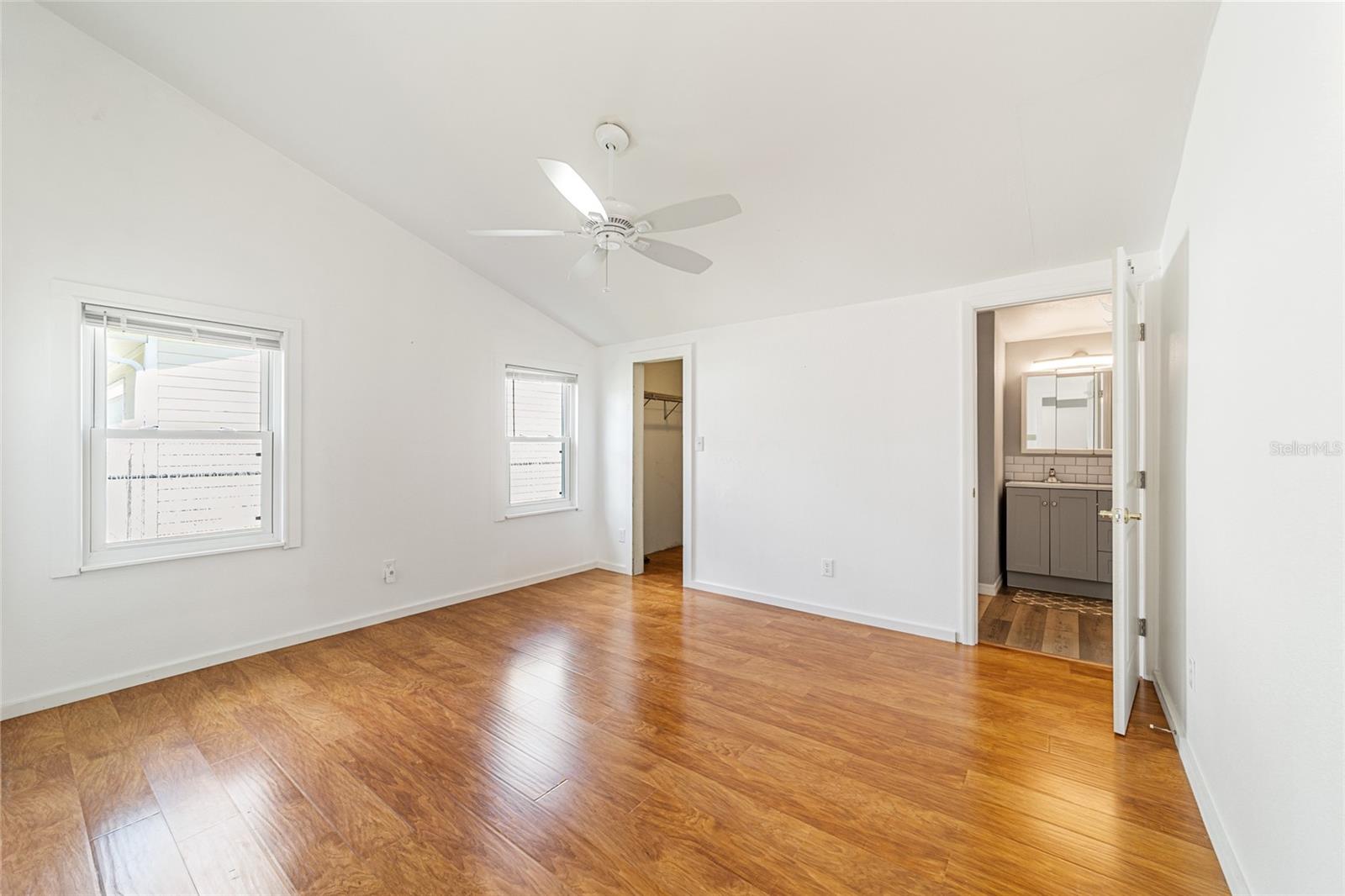 Image 34 of 56 For 15815 84th Avenue