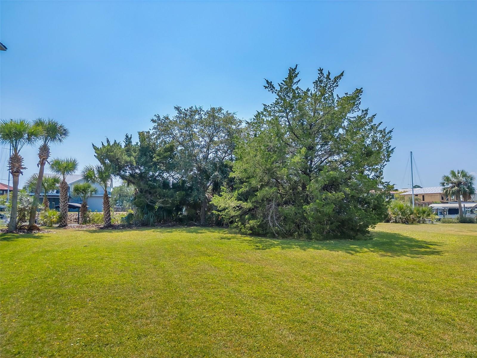 Image 8 of 19 For 57 Harbour Point Drive