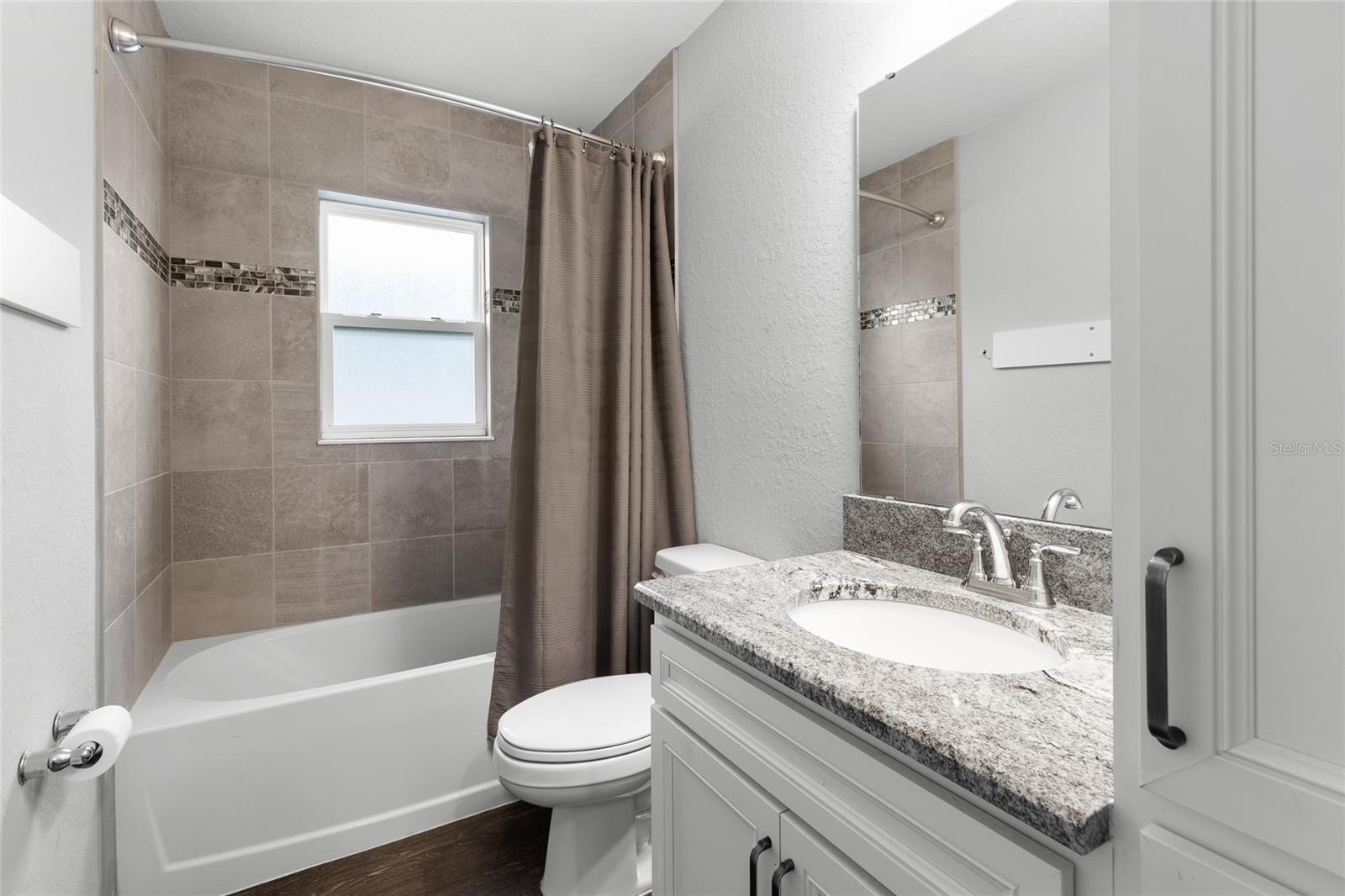 Image 17 of 25 For 2311 Sunset Way