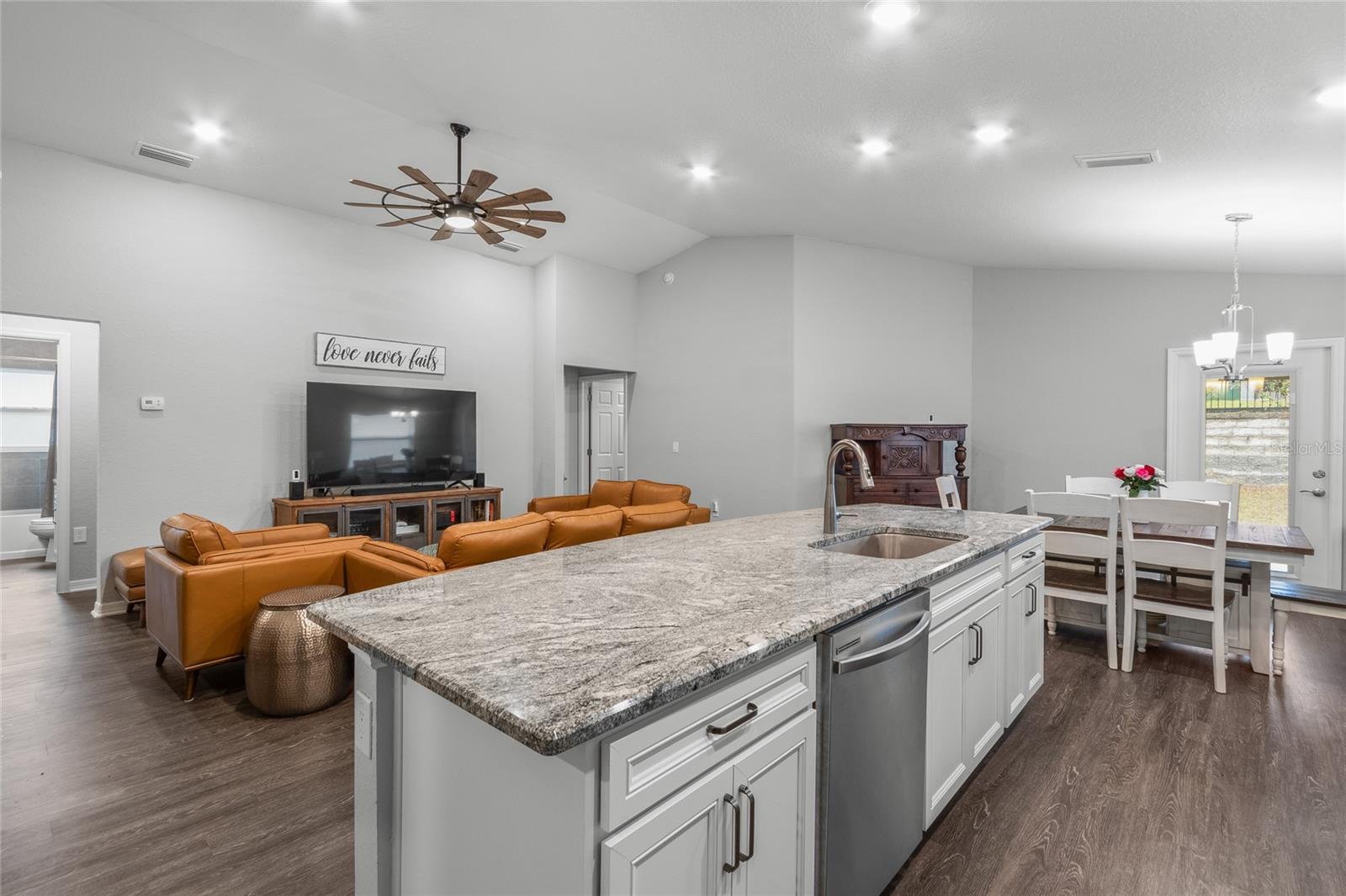 Image 3 of 25 For 2311 Sunset Way