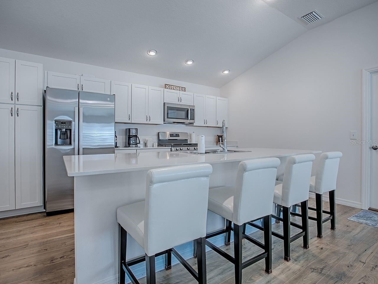 Image 17 of 47 For 7891 Loree Way