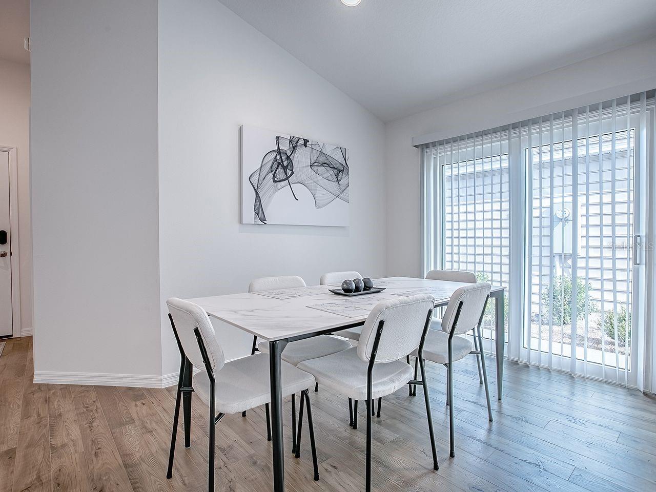 Image 9 of 47 For 7891 Loree Way