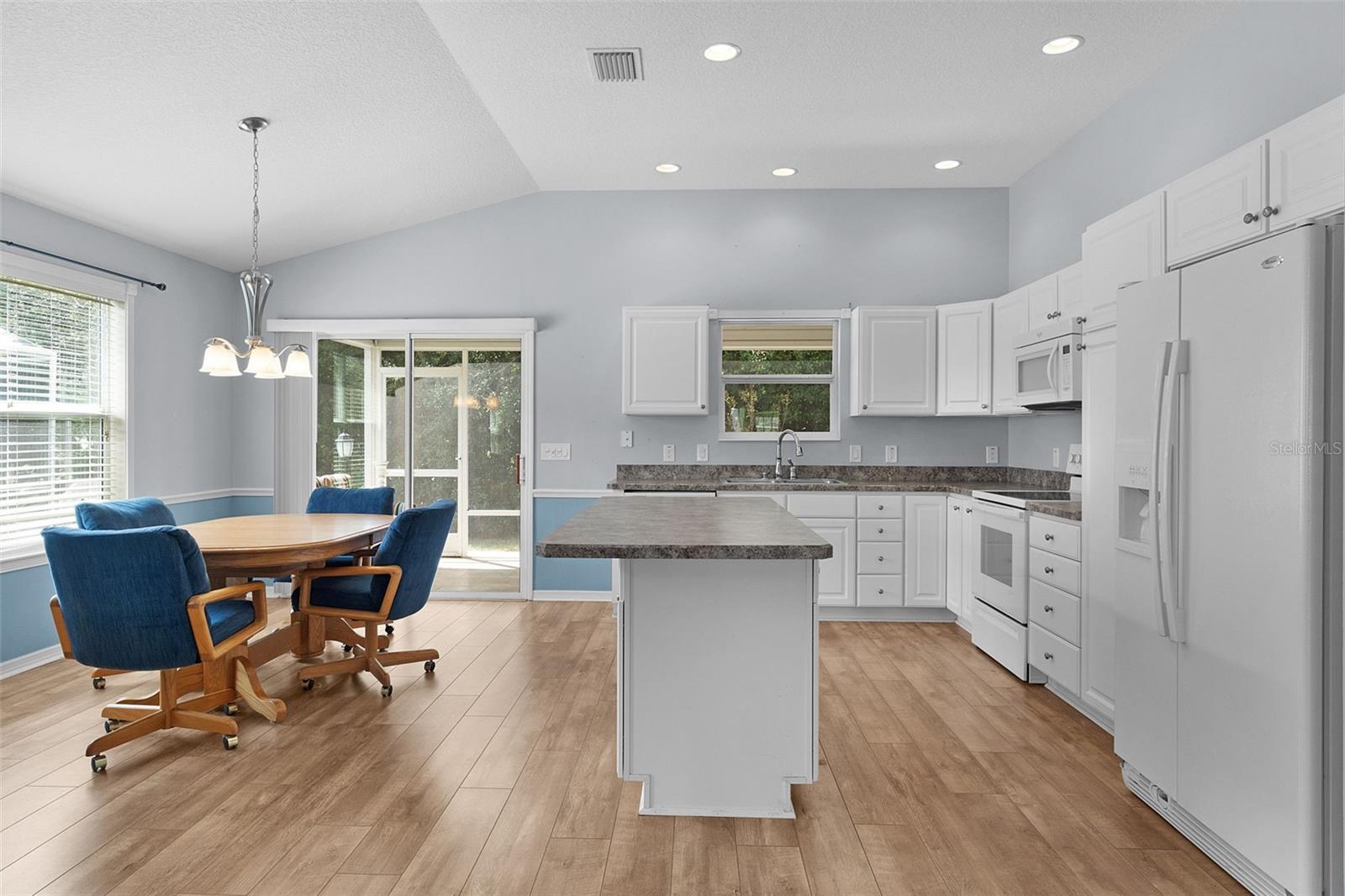 Image 13 of 51 For 3818 Infinity Run