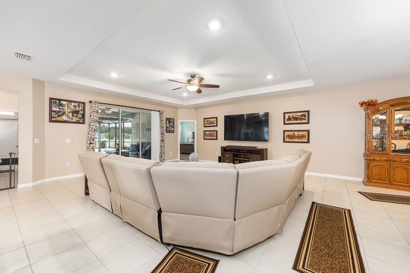 Image 11 of 47 For 5077 16th Street