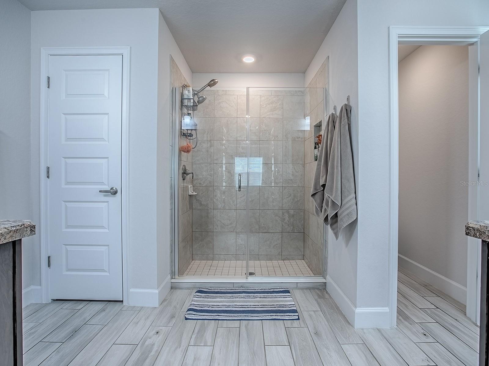 Image 17 of 38 For 9312 162nd Place