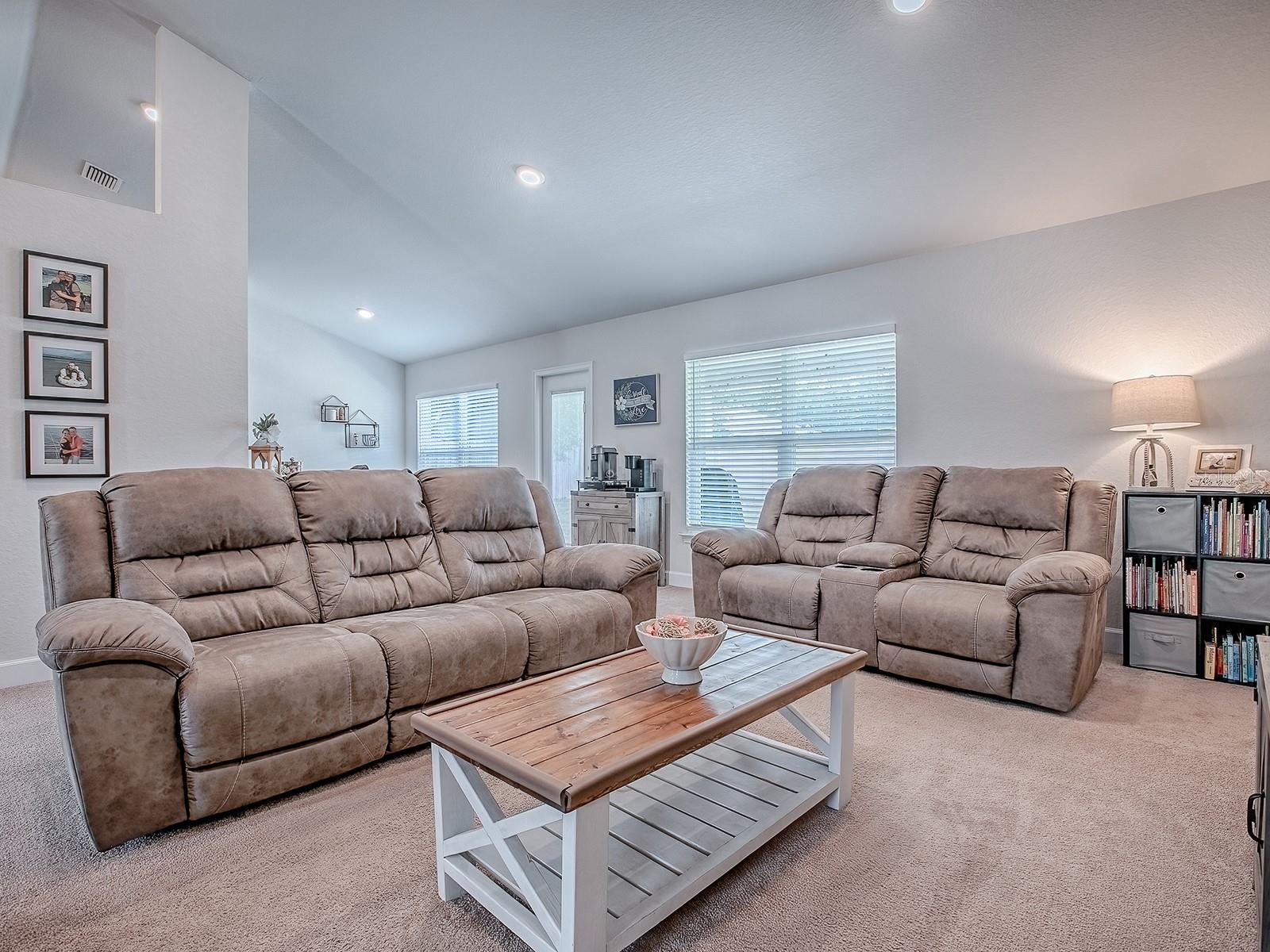 Image 5 of 38 For 9312 162nd Place