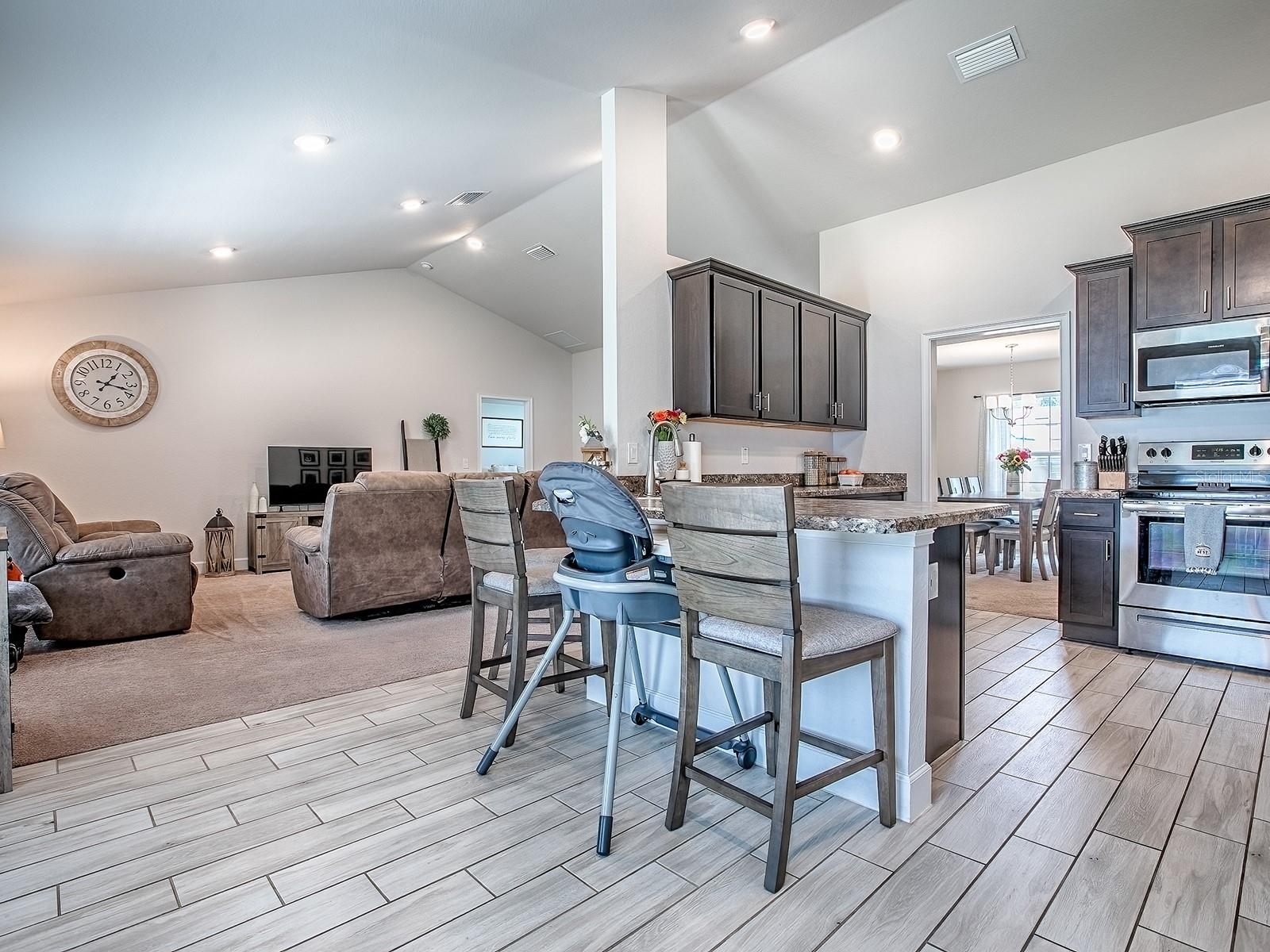 Image 9 of 38 For 9312 162nd Place