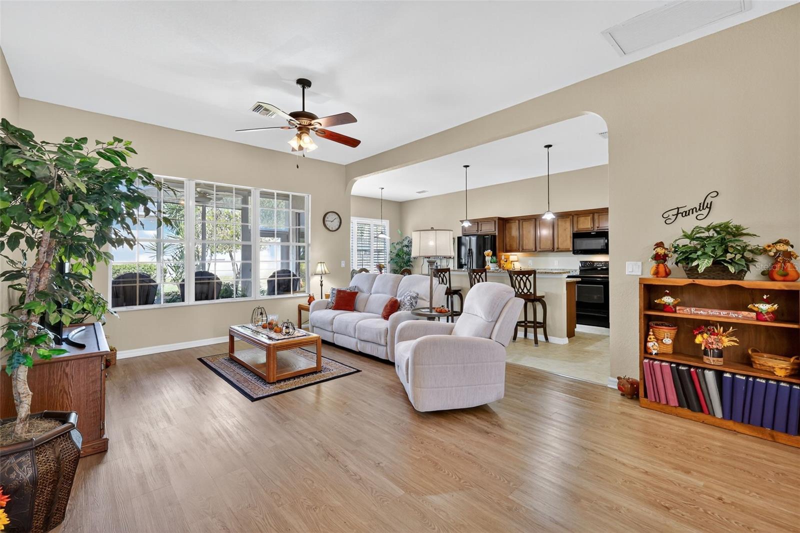 Listing photo id 9 for 12103 176th Loop