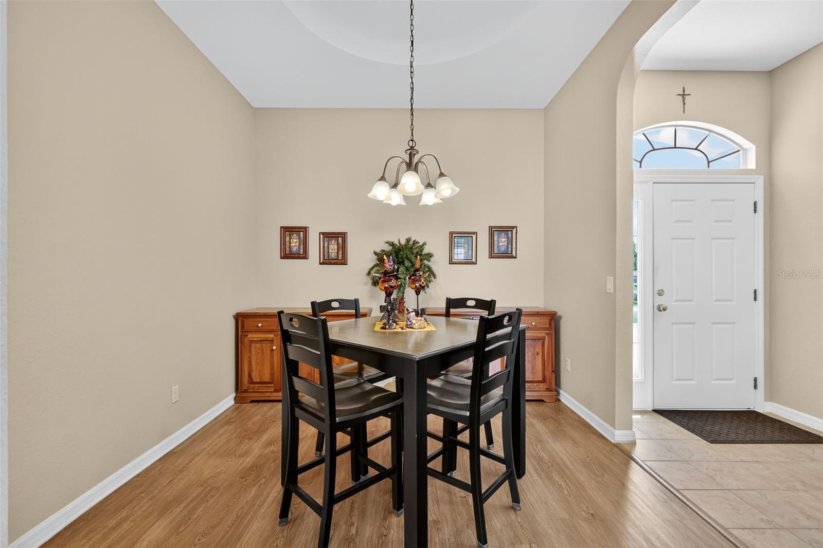 Listing photo id 11 for 12103 176th Loop