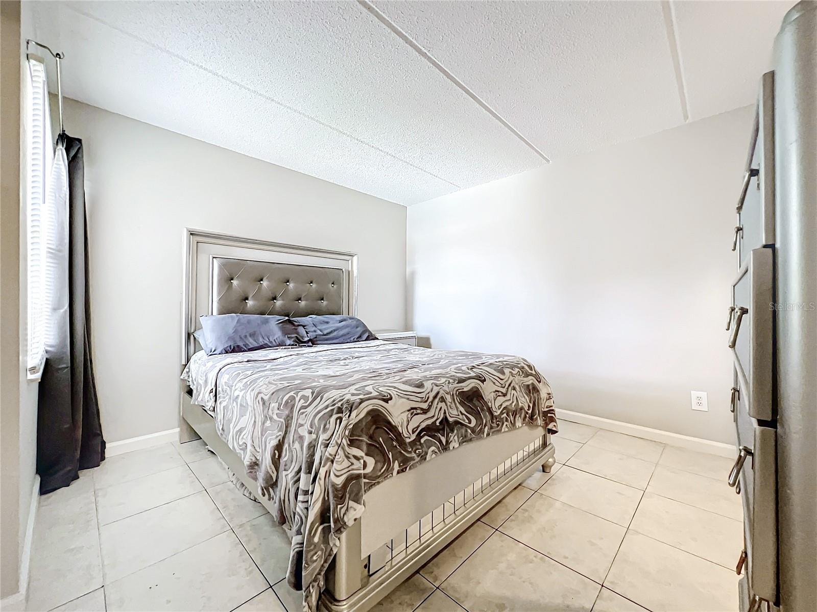 Image 18 of 25 For 1902 Honour Road 24