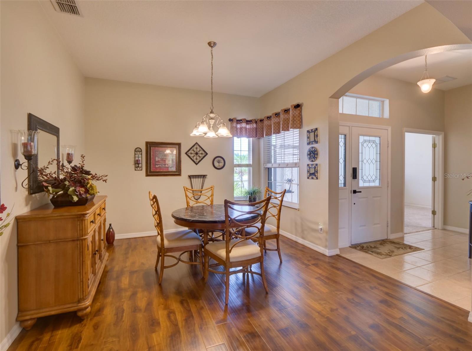 Image 3 of 23 For 25301 Forest Oak Court