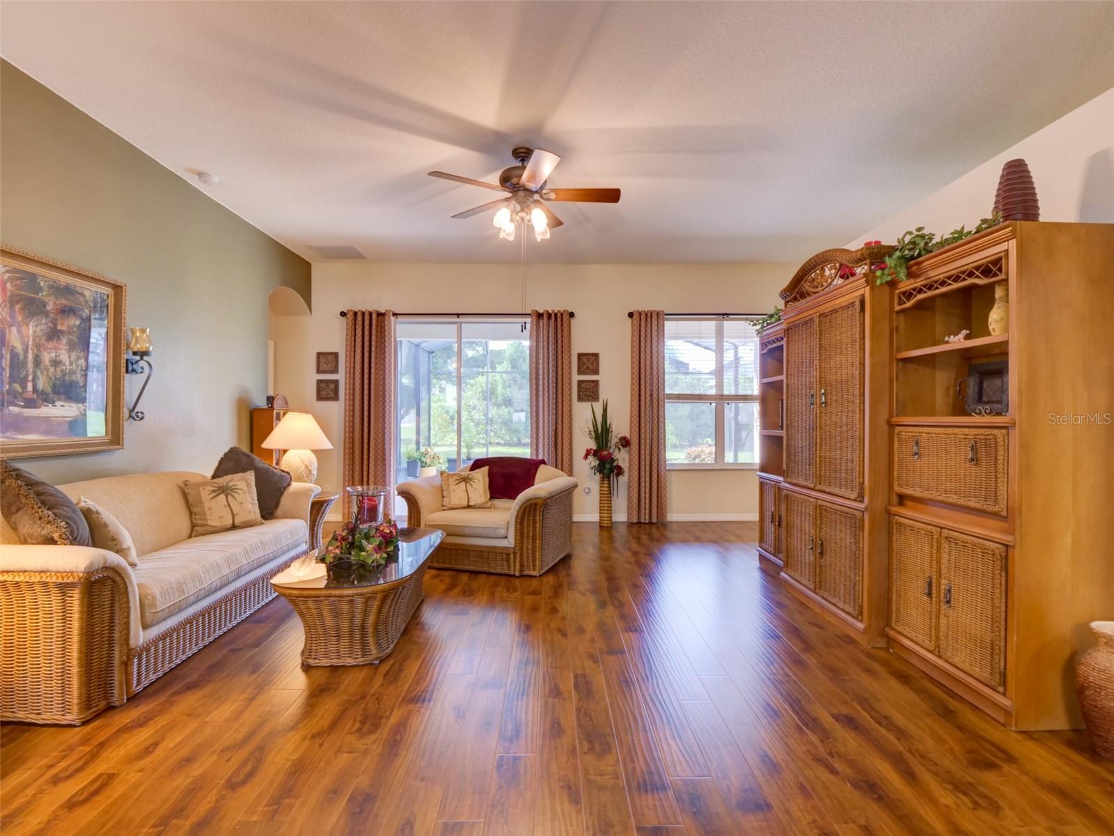 Image 4 of 23 For 25301 Forest Oak Court