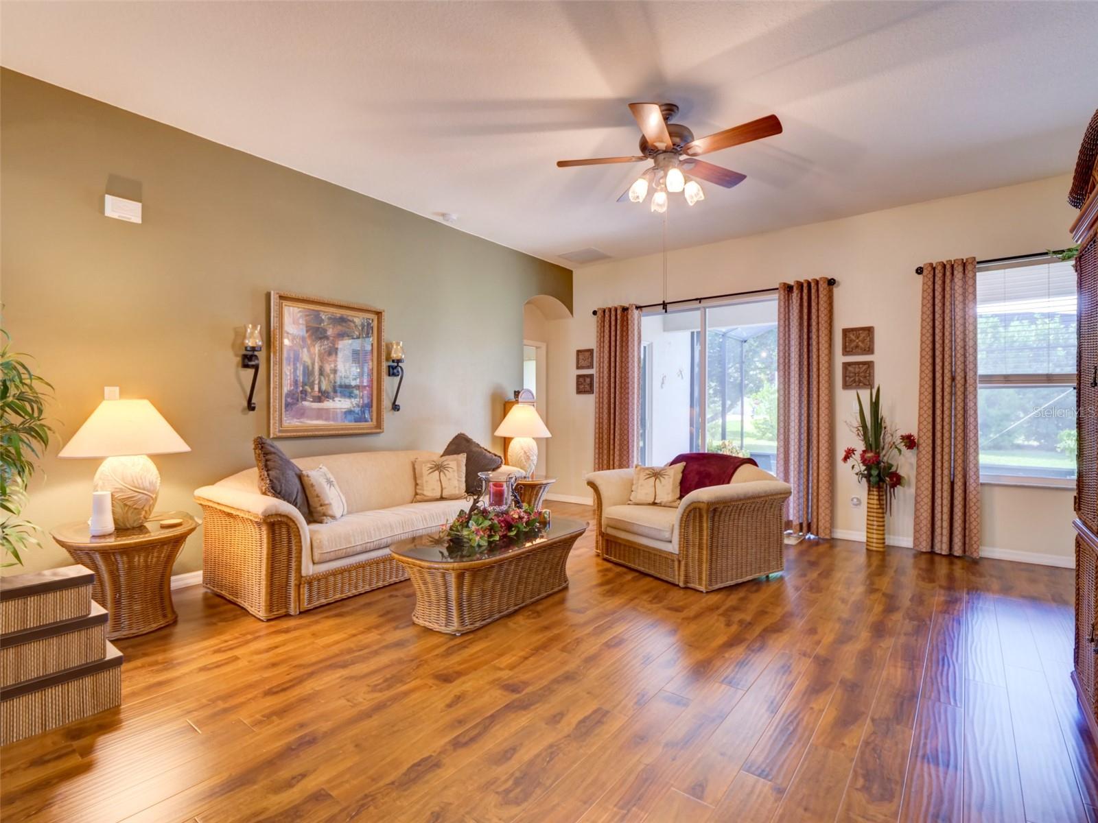 Image 5 of 23 For 25301 Forest Oak Court