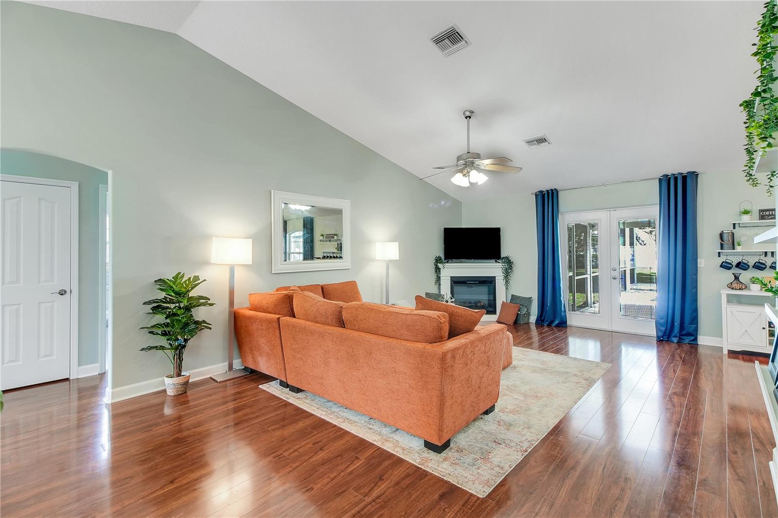 Image 8 of 48 For 4133 Williams Street