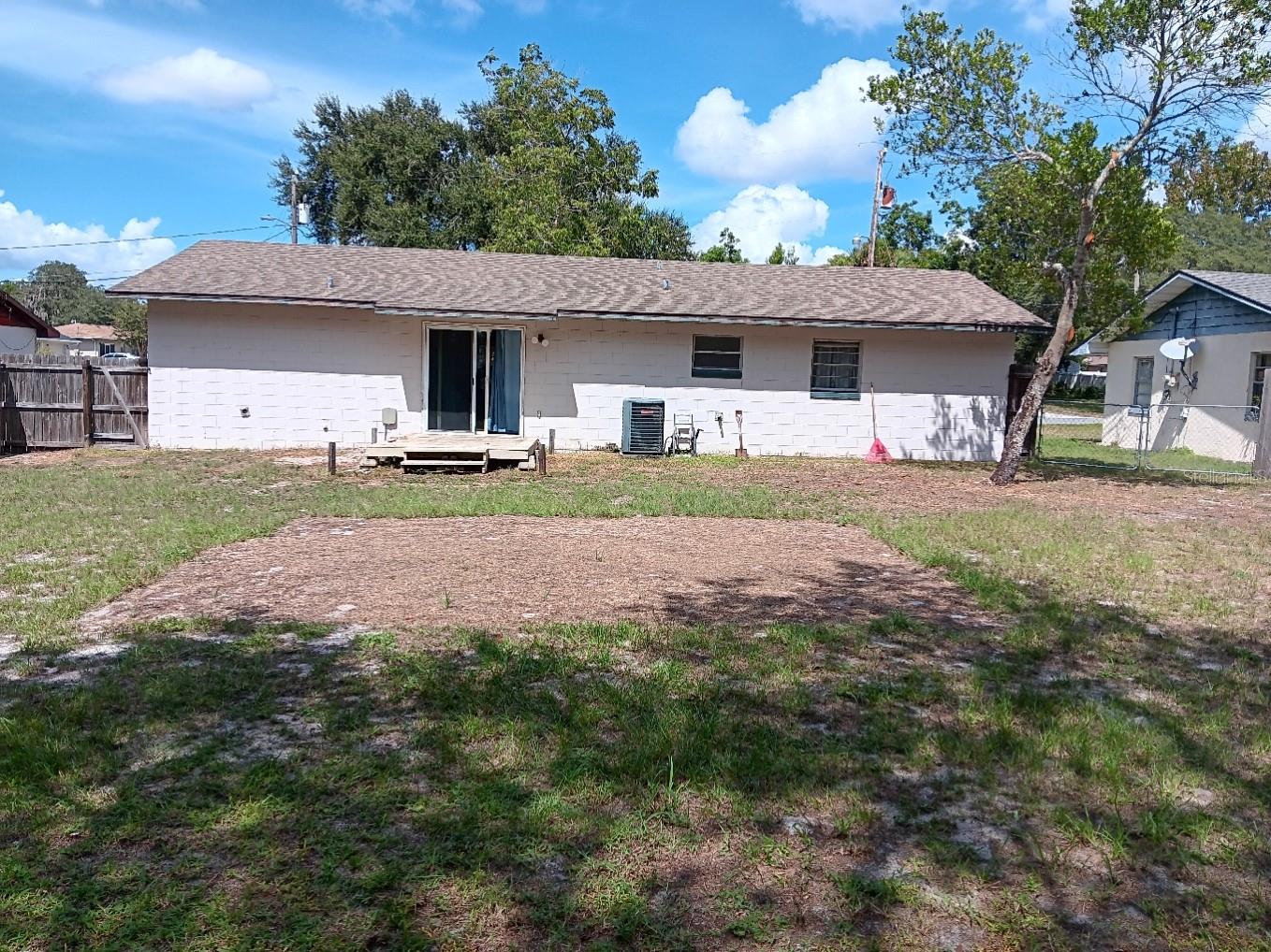 Image 4 of 17 For 10024 Shademoor Drive