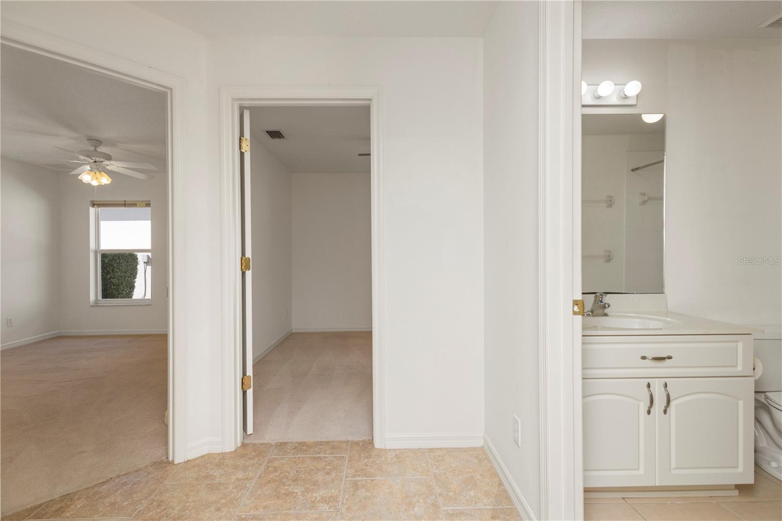 Image 18 of 52 For 5313 Treasure View Way