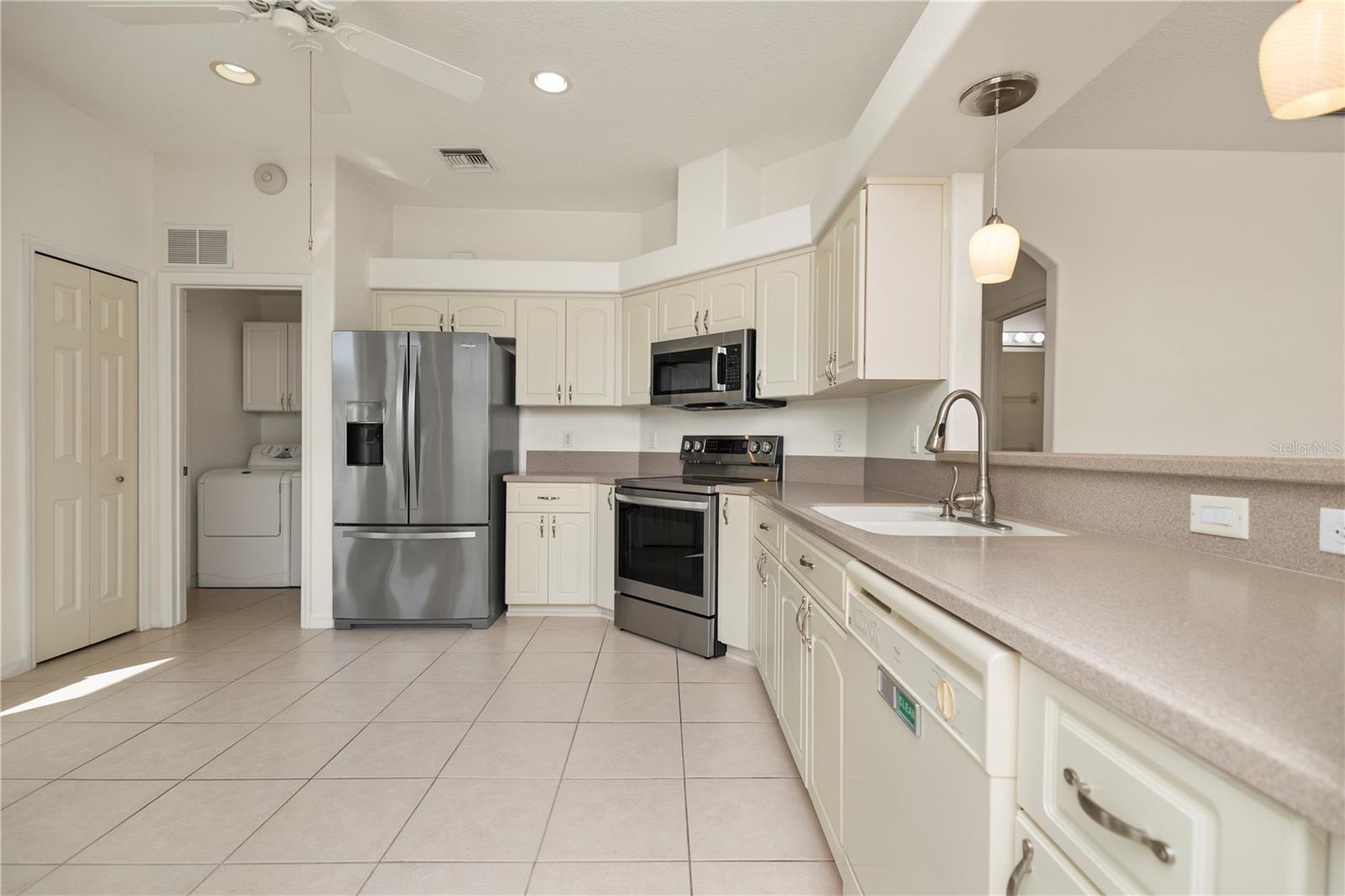 Image 32 of 52 For 5313 Treasure View Way