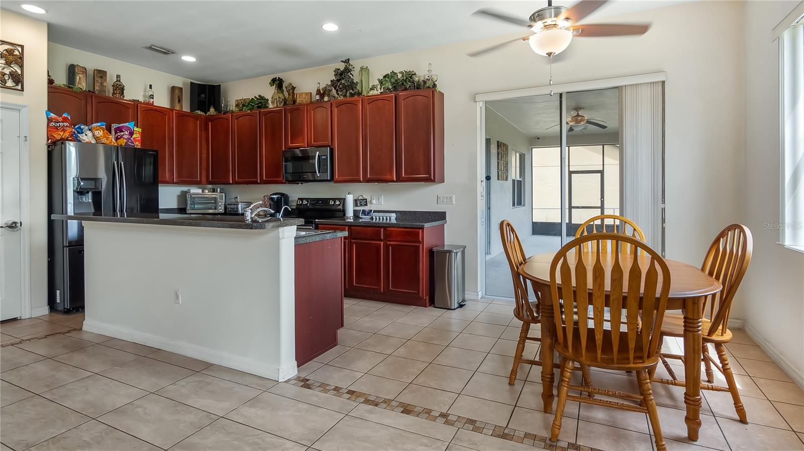 Image 25 of 41 For 950 Willow Oak Loop