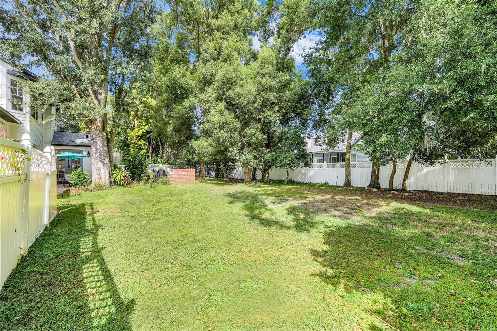 Image 42 of 45 For 418 Courtlea Oaks Boulevard