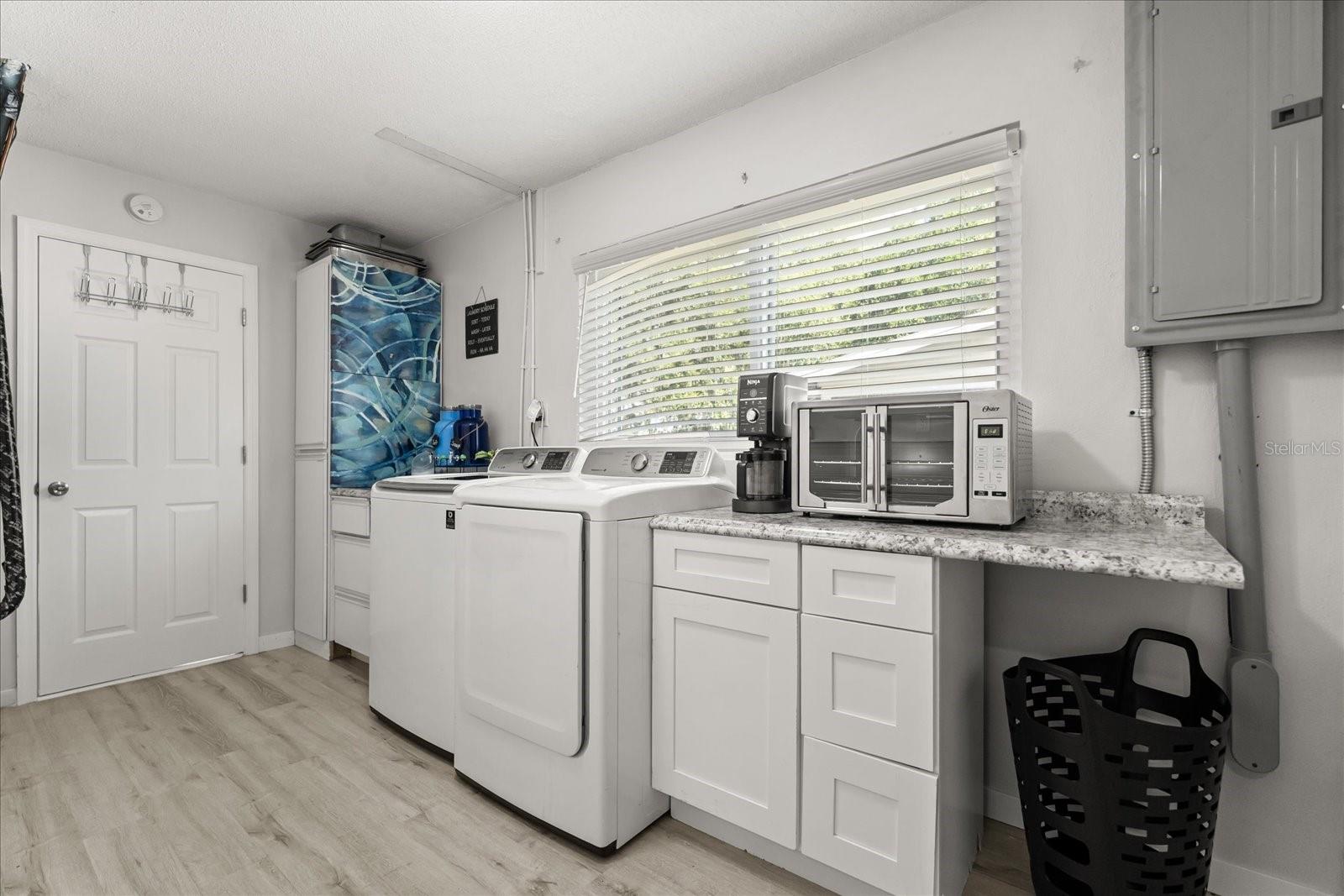Image 32 of 43 For 1210 Caroline Street