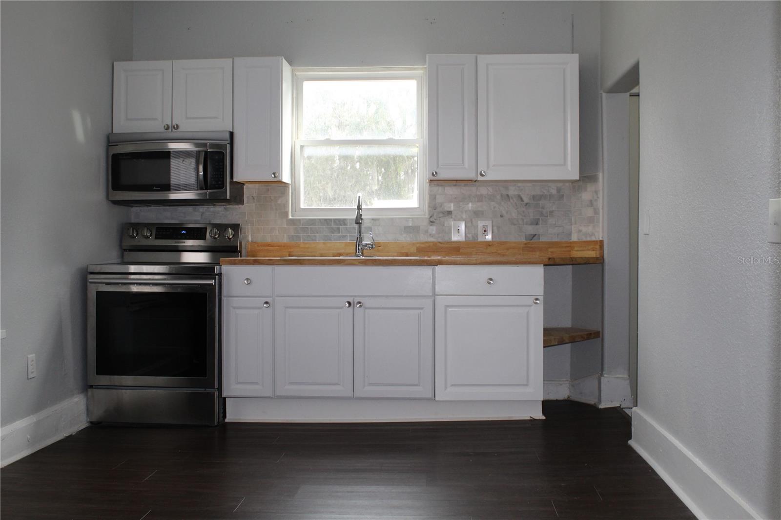 Image 15 of 65 For 1317 Main Street