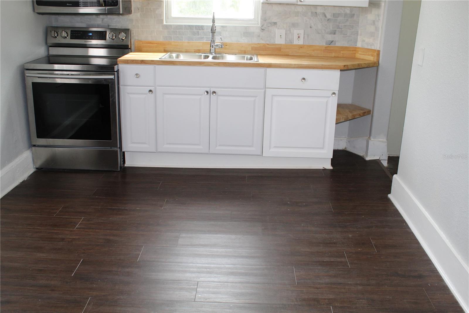 Image 18 of 65 For 1317 Main Street