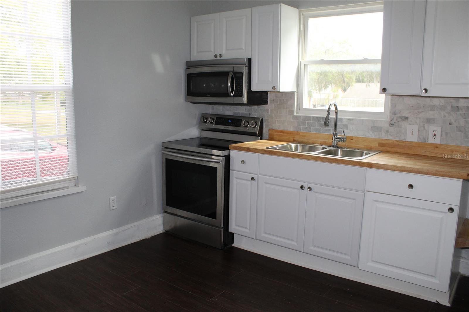 Image 19 of 65 For 1317 Main Street