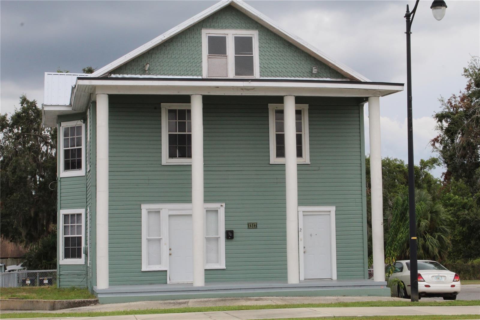 Image 2 of 65 For 1317 Main Street