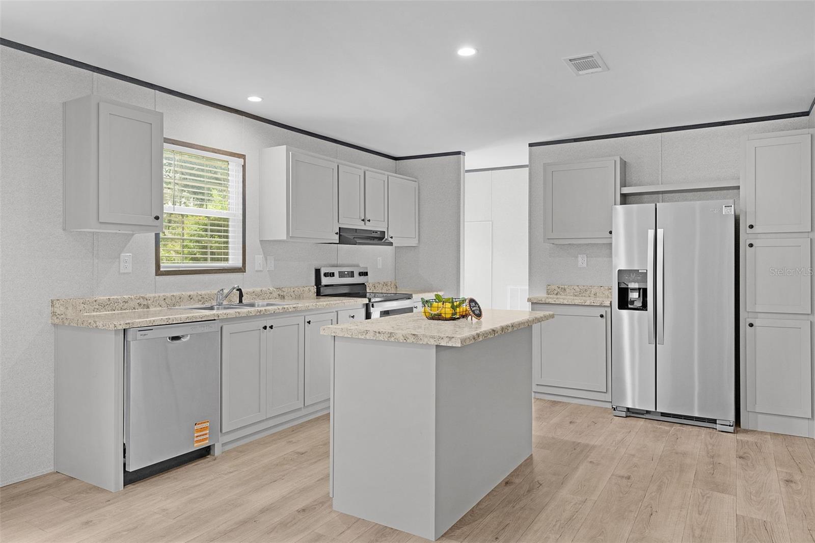 Image 15 of 40 For 11487 42nd Terrace
