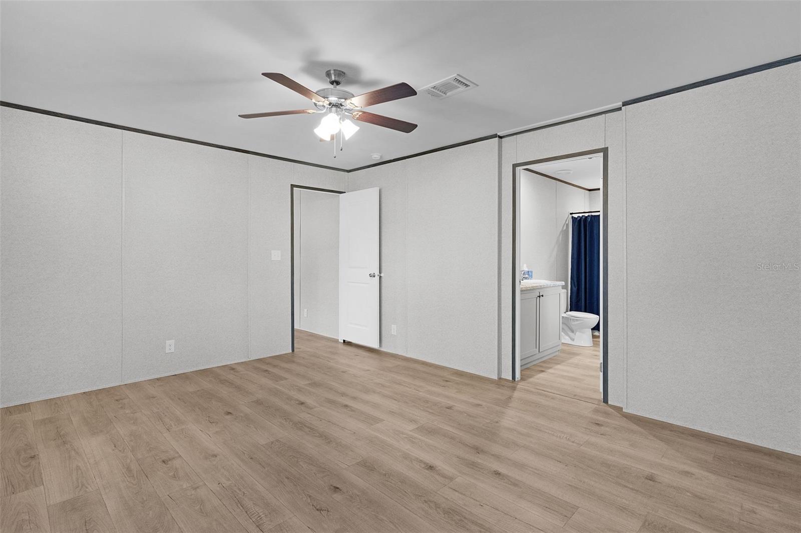 Image 23 of 40 For 11487 42nd Terrace