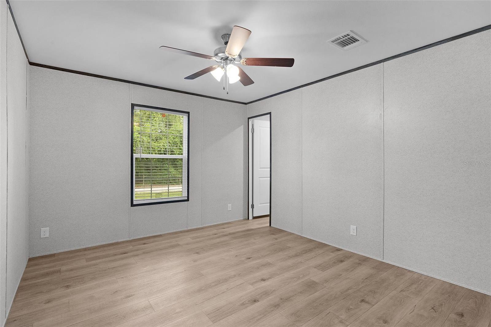 Image 30 of 40 For 11487 42nd Terrace