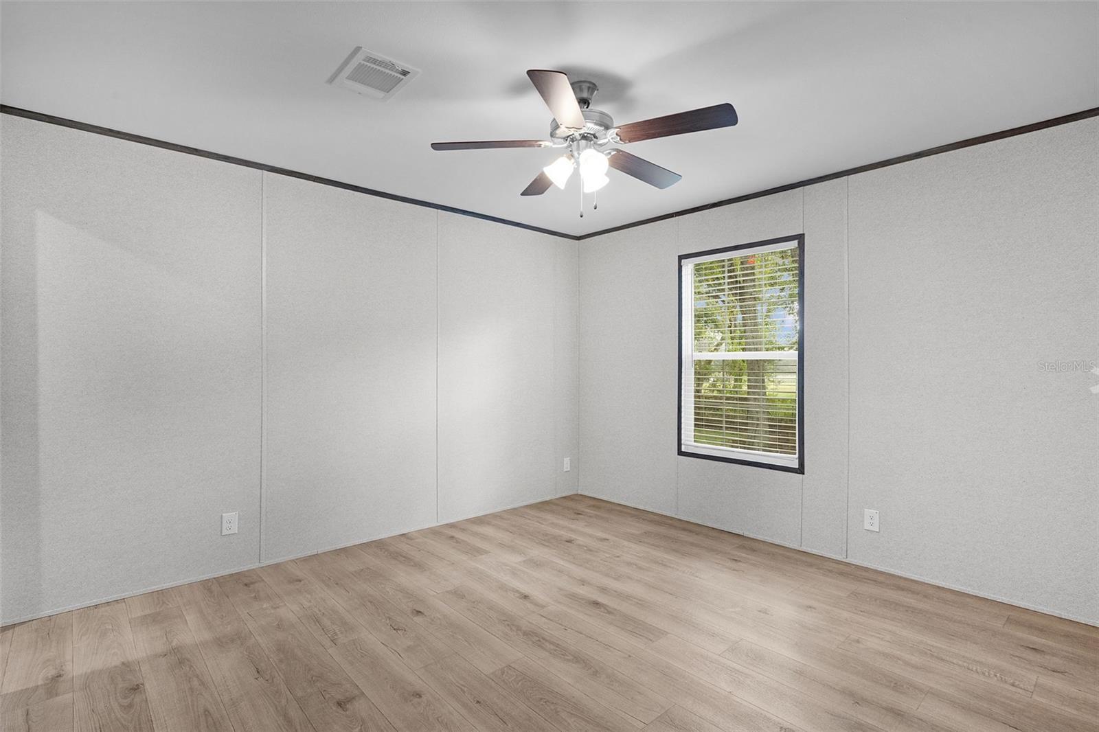 Image 35 of 40 For 11487 42nd Terrace